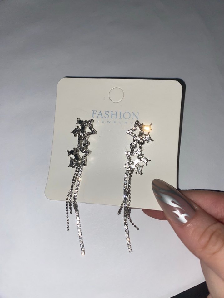 Parlak İşlemeli Yıldızlı Midi Küpe - Görsel 4