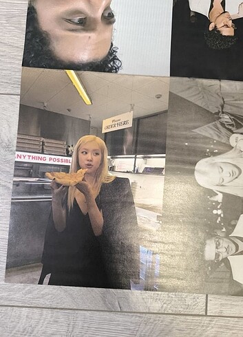  Beden Renk Arkalı önlü Rose & Bruno Mars APT posteri