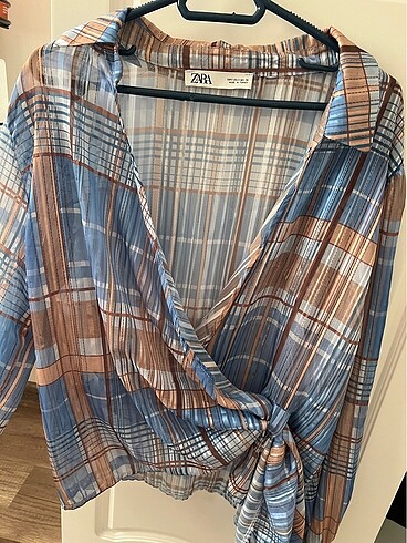 Zara GÖMLEK ?