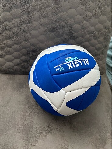 Decathlon voleybol topu ve voleybol dizlik