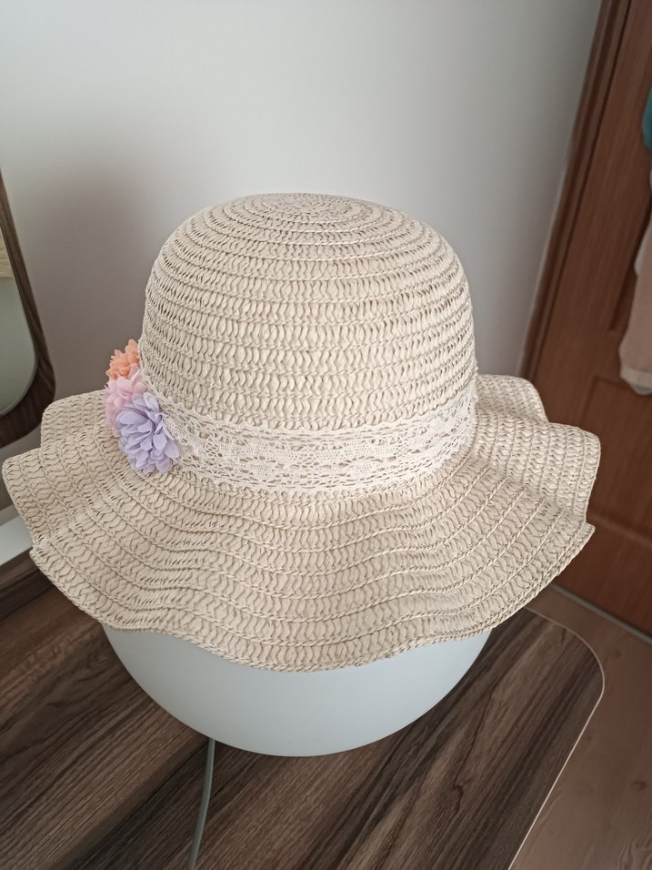 Bej Örgü kız çocuk Şapka Çiçek Detaylı - Görsel 2