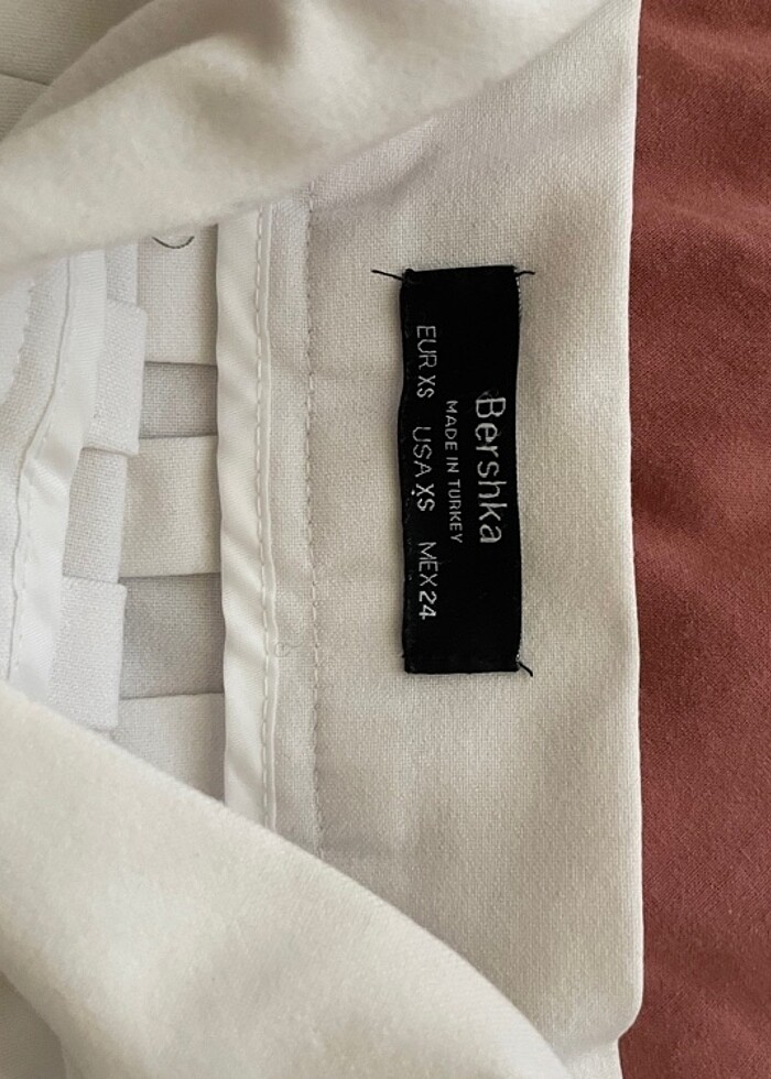 bershka pileli mini etek - Görsel 3