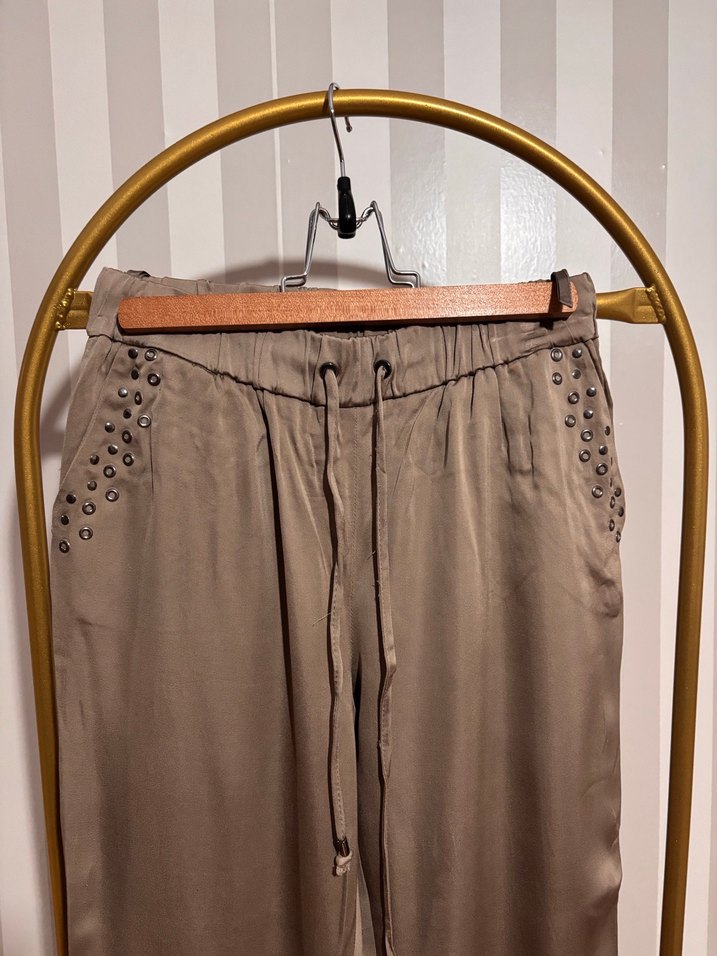 Nakışlı Kemerli Rahat Kesim Kadın Kumaş Pantolon - Görsel 2