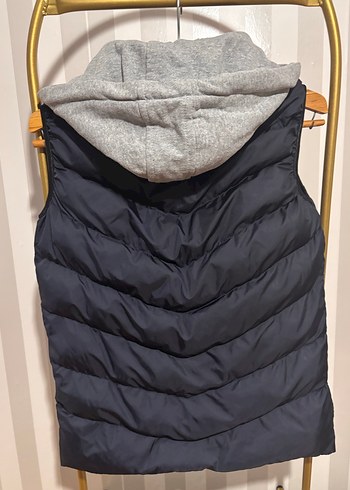 Gri Kapüşonlu Fermuarlı Kadın Yelek - Görsel 3