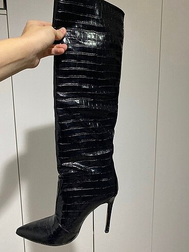 Rugan topuklu çizme