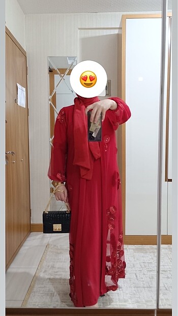 Kırmızı abiye elbise