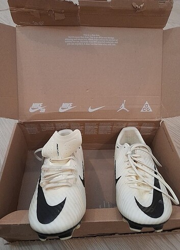 nike air krampon beyaz