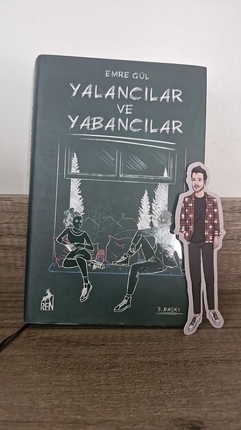 Yalancılar ve Yabancılar Ciltli imzalı ayraç