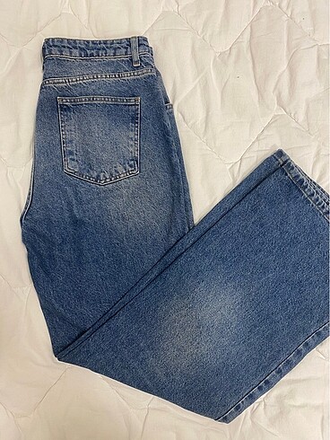 TRENDYOLMILLA FERMUAR DETAYLI JEANS