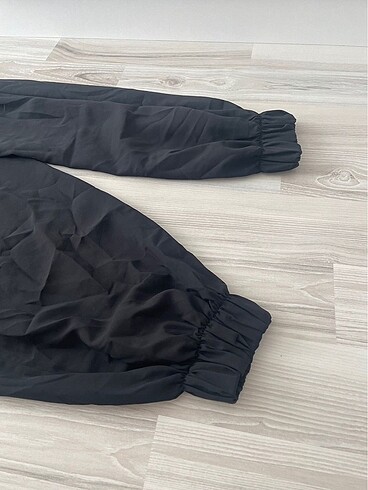 Zara siyah saten jogger pantolon