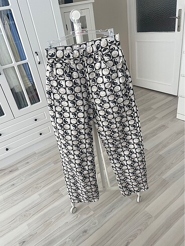 xs Beden pull&bear yin yang desenli jean pantolon