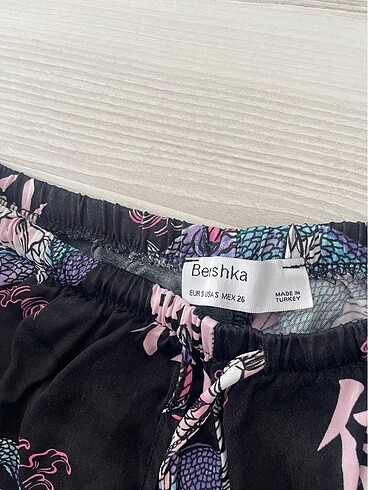 s Beden çeşitli Renk bershka saten mini şort