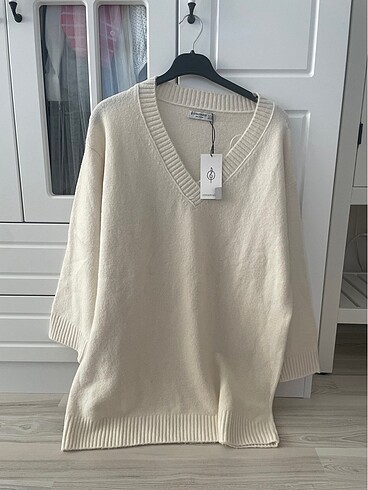 stradivarius v yaka triko