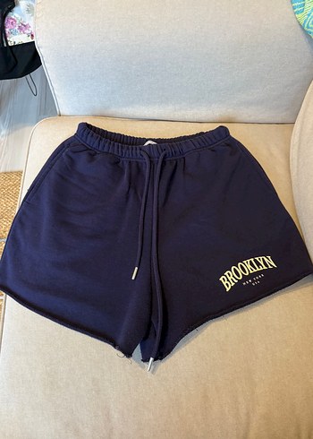 bershka yazılı şort lacivert