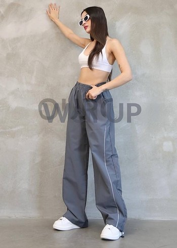 Gri Bol Kesim Paraşüt Kumaş Kadın Eşofman - Görsel 4