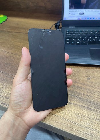 iphone 12 pro max ekran