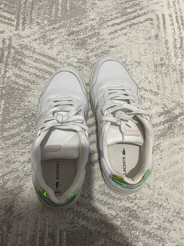 40 Beden Lacoste beyaz sneaker