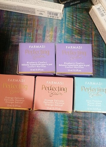 Farmasi perfecting balm