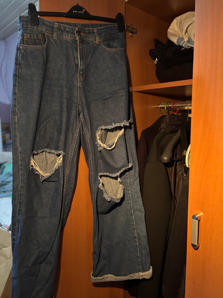 Kadın Gri Yırtık Bol Kesim Denim Pantolon - Görsel 2