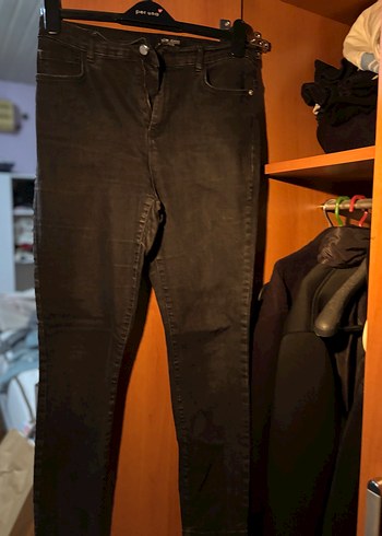 Siyah Dar Kesim Kadın Kot Pantolon - Görsel 2