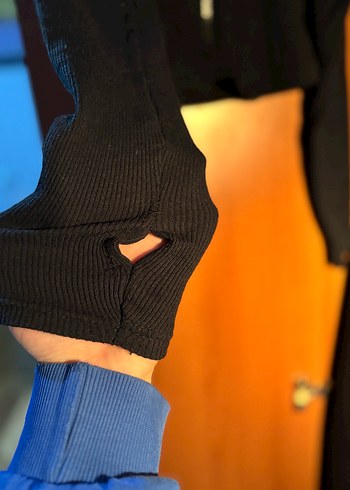 Siyah Fermuarlı Uzun Kollu Kadın Sporcu Ceketi - Görsel 3