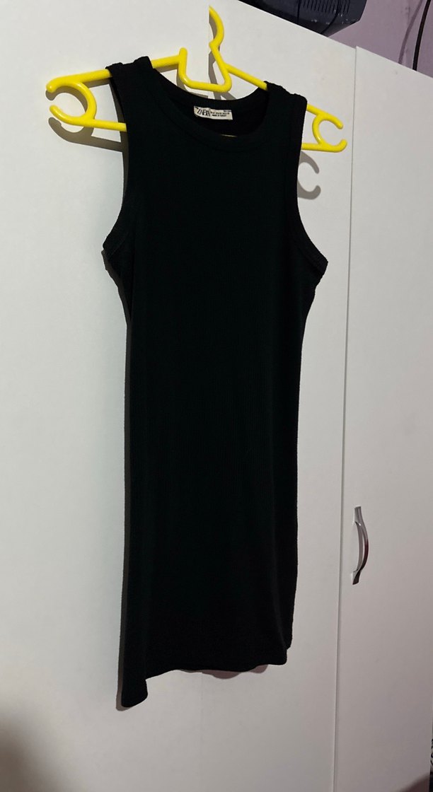 Zara Siyah Kolsuz Yüksek Yaka Midi Triko Elbise - Görsel 3