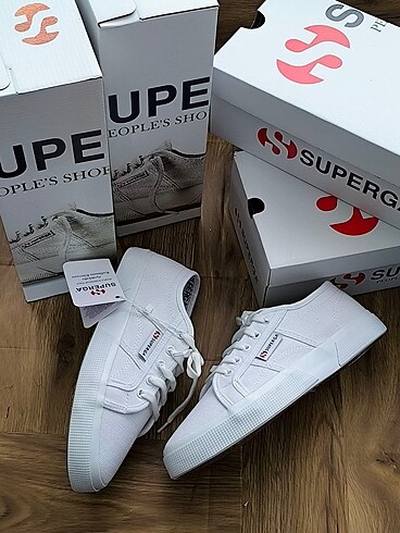 Superga ayakkabı
