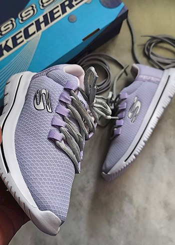 Skechers Mor Elastik Bağcıklı Kadın Spor Ayakkabı