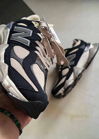 New Balance Beyaz Gri Bağcıklı Kadın Spor Ayakkabı