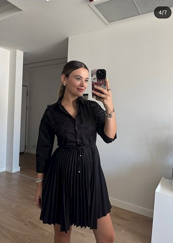 Siyah Düğmeli Midi Elbise
