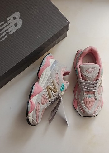 New Balance Pembe Pastel Spor Ayakkabıı