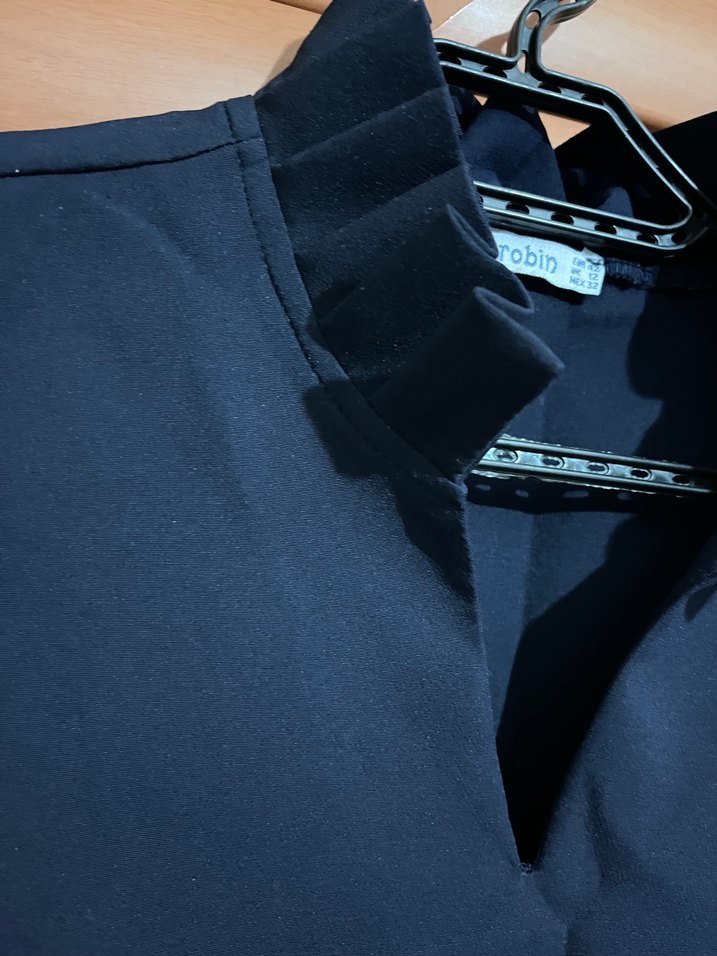 Lacivert Yüksek Yakalı Kolsuz Elbise - Görsel 4