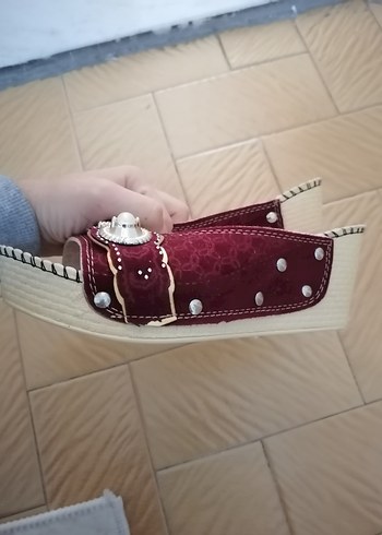 38 Beden Bordo Boncuklu Nakışlı Dolgu Topuk Terlik
