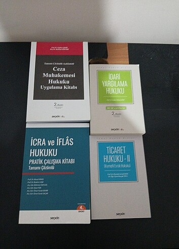  HUKUK KİTAPLARİ