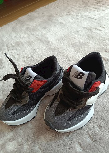 New Balance New Balance Erkek Çocuk Gri Günlük Spor Ayakkabı
