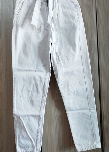 s Beden Yuksek bel, kemerli, krem pantalon