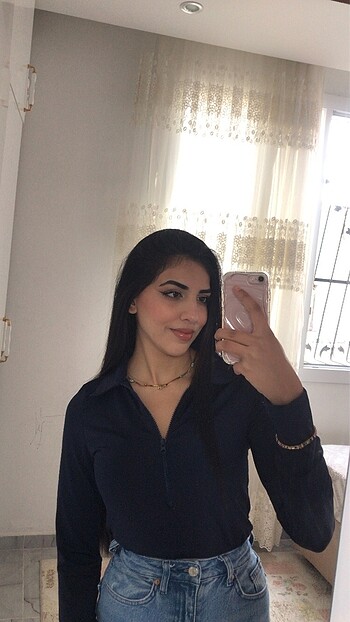 Yaka detaylı fermuarlı bluz
