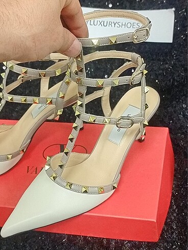 37 Beden Valentino