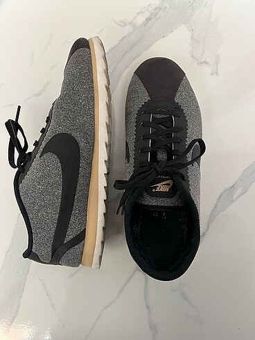 36,5 Beden Nike kadın spor ayakkabı