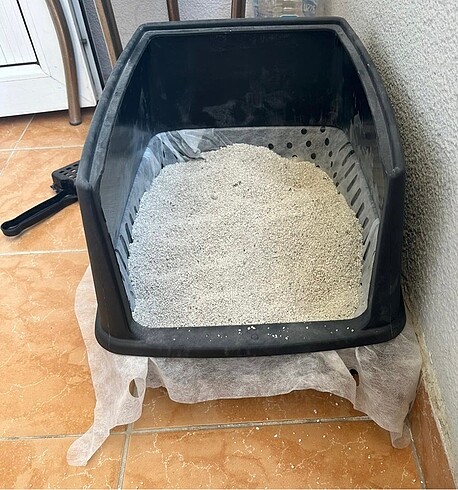  Kedi Mama ve Tuvalet Kabı