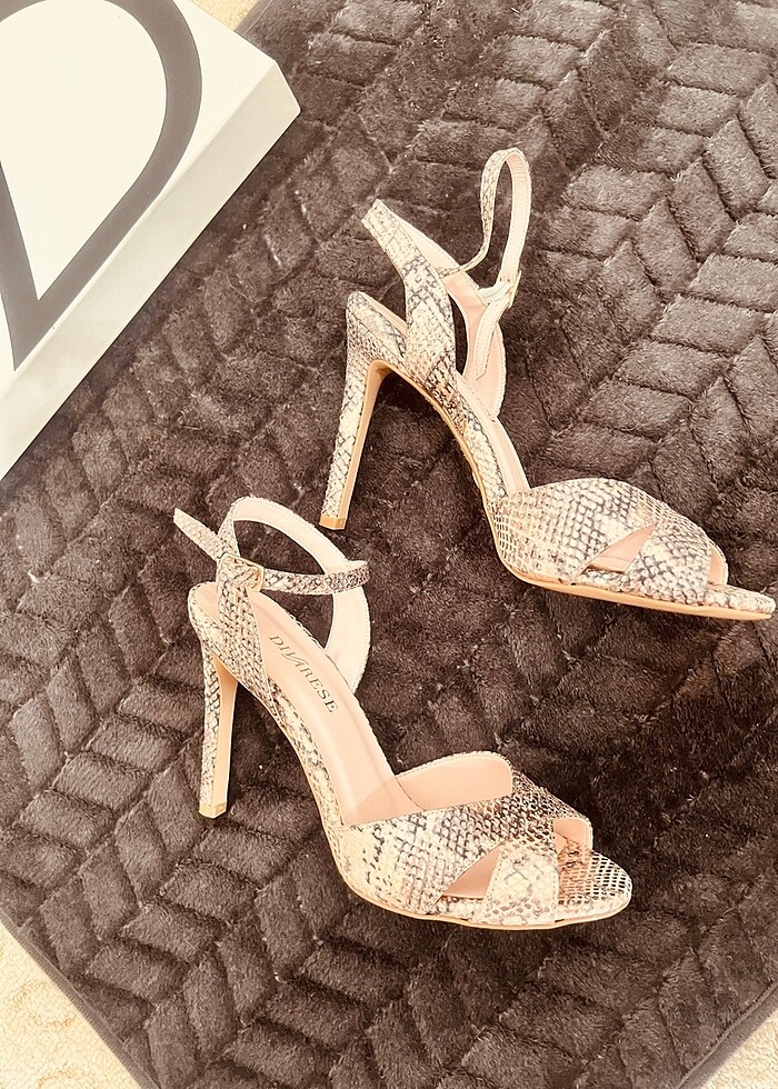 Divarese 37 Sıfır Abiye Ayakkabı 37 Gold-Krem - Görsel 4