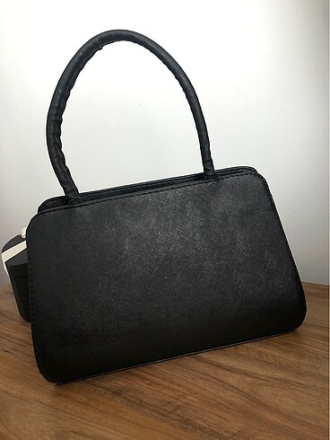 Guess Vintage klasik çanta