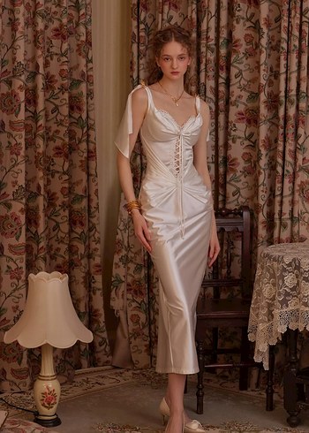 Dantel Detaylı Beyaz Midi elbise - Görsel 3