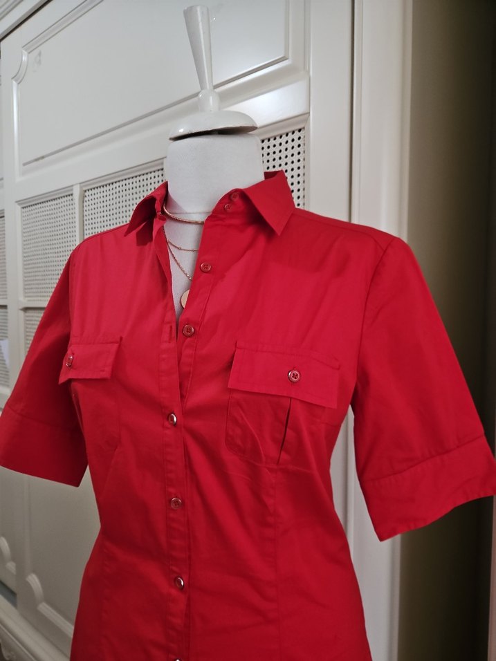 Düğmeli Kırmızı Kadın Kısa Kollu Gömlek - Görsel 3