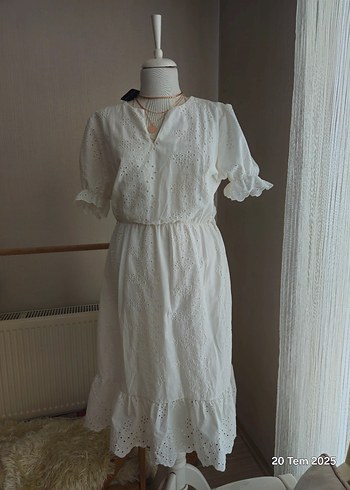 Dantel Detaylı Beyaz Bohem Midi Elbise - Görsel 3