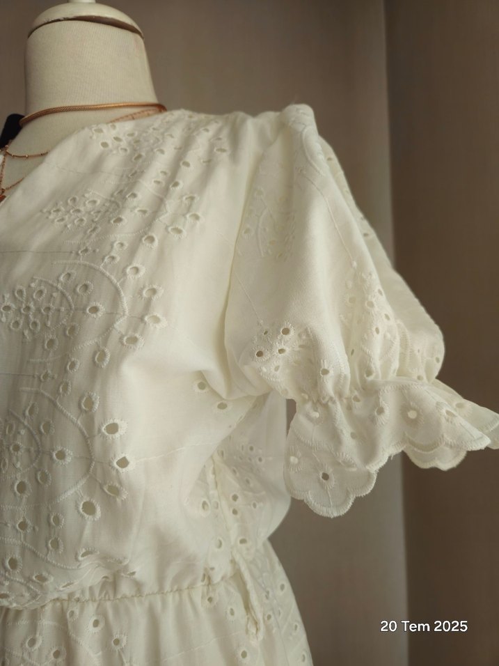 Dantel Detaylı Beyaz Bohem Midi Elbise - Görsel 2