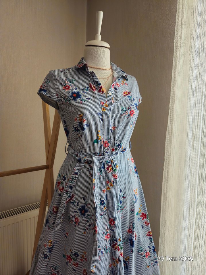 Çiçek Desenli Düğmeli Gömlek elbise - Görsel 2