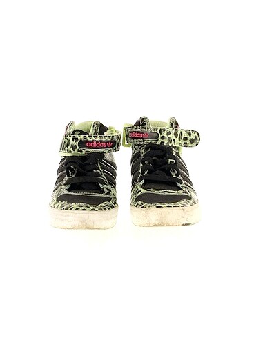 38,5 Beden Adidas Spor Ayakkabı %70 İndirimli.