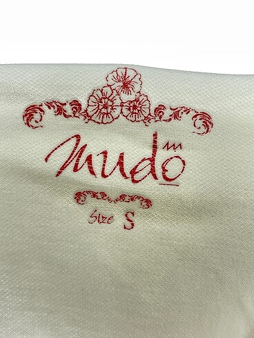 s Beden beyaz Renk Mudo T-shirt %70 İndirimli.