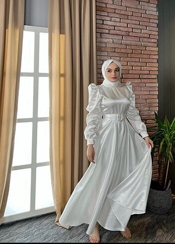 Zara Beyaz nikah elbisesi